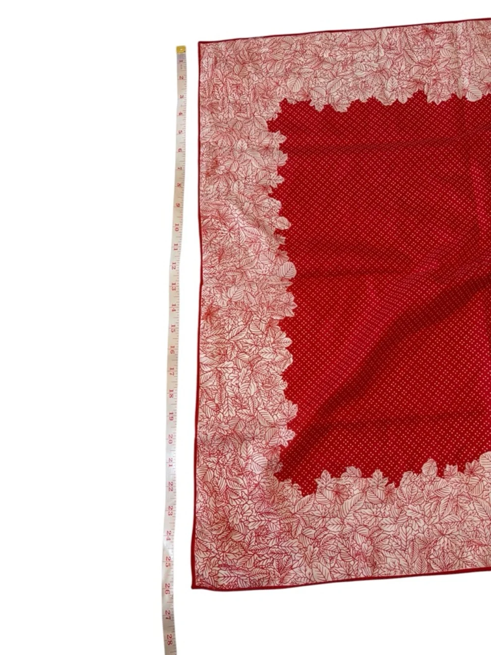 Red Square‎ Polyester Scarf 26